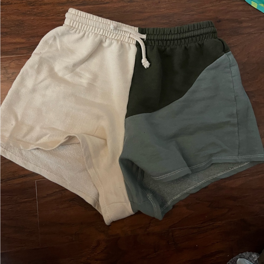 Color block shorts